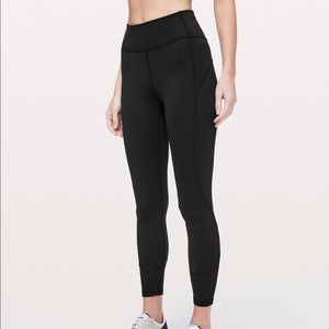 In movement Lululemon Leggings *Everlux 25”
